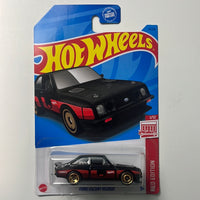 Hot Wheels 1/64 Target Red Ford Escort RS2000 Black