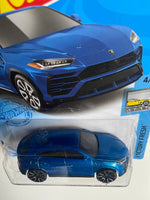 Hot Wheels 1/64 ‘17 Lamborghini Urus - Blue