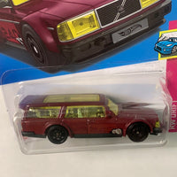 Hot Wheels 1/64 Volvo 240 Drift Wagon Red