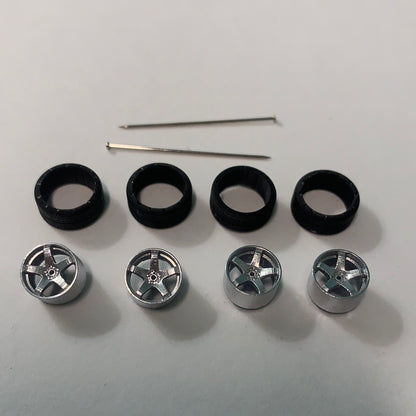 1/64 LMGT4 Wheels (Chrome)