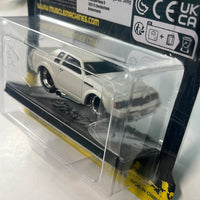 1/64 Muscle Machines 1987 Buick GNX White - Damaged Card