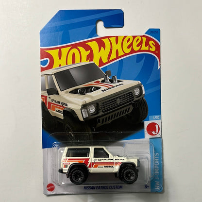 *Japan Card* Hot Wheels Nissan Patrol Custom - Damaged Card