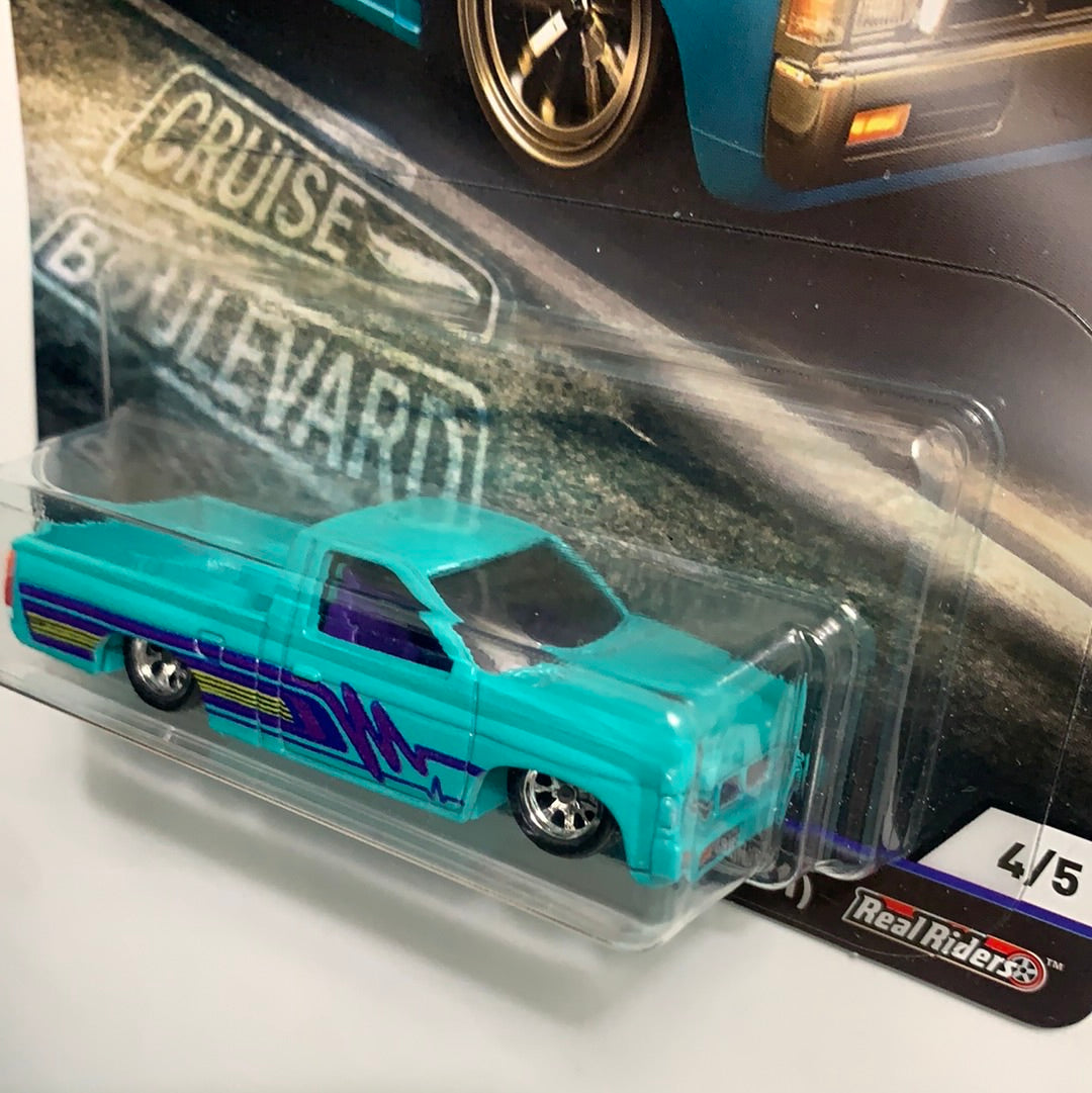 Hot Wheels 1/64 Car Culture Cruise Blvd Custom ‘93 Nissan Hardbody D21 Green