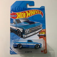 Hot Wheels 1/64 ‘67 Chevy C10 Blue