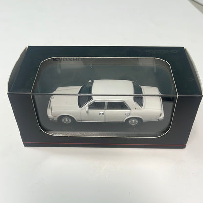 1/64 Kyosho Toyota Century White