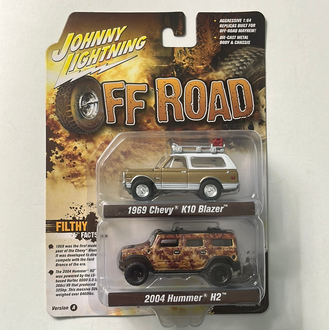 *Damaged Card* Johnny Lightning 1/64 1969 Chevy K10 Blazer & 2004 Hummer H2 - Off Road Version A