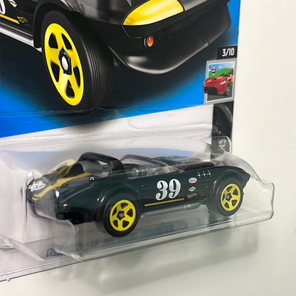 Hot Wheels Chevrolet Corvette Grand Sport Roadster Black / Yellow