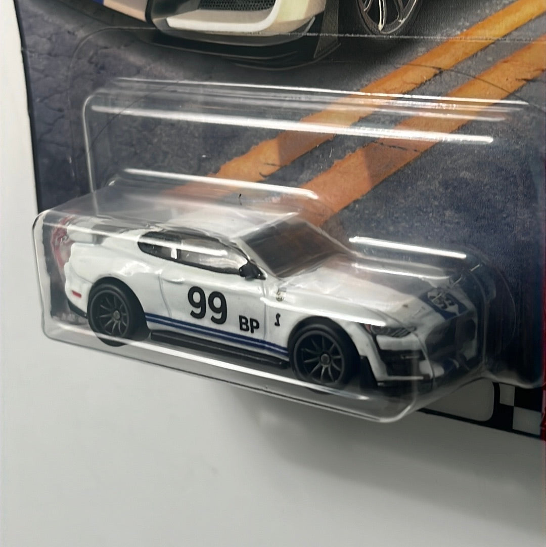 Hot Wheels Boulevard Mix P ‘20 Ford Shelby GT500 White