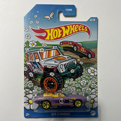 Hot Wheels 1/64 ‘69 Camaro Purple - Spring Series