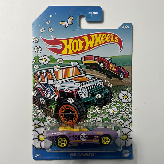 Hot Wheels 1/64 ‘69 Camaro Purple - Spring Series