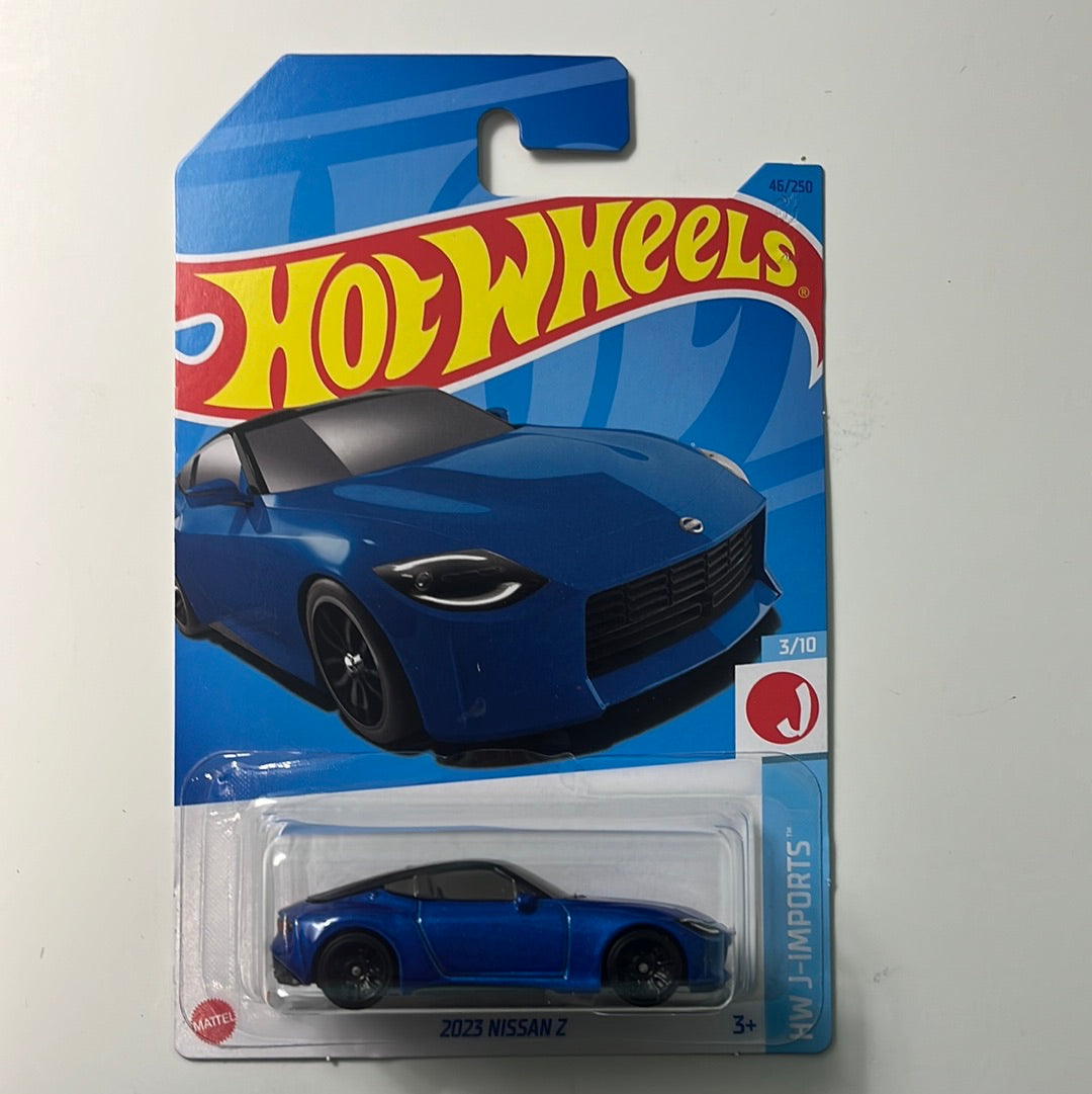 Hot Wheels 1/64 2023 Nissan Z Blue